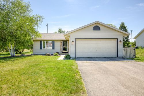 2901 Autumn Ln, East Troy, WI, 53120-2572 | Card Image