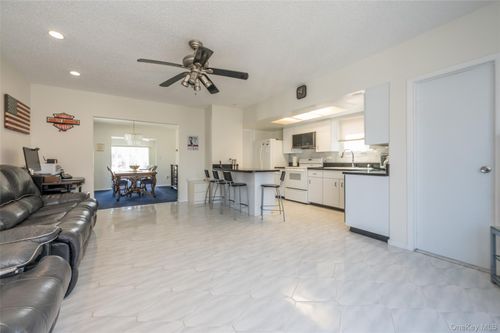 3124 Ralph Ave, Oceanside, NY, 11572-4421 | Card Image