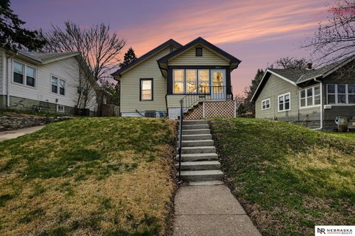 4925 William St, Omaha, NE, 68106-2404 | Card Image