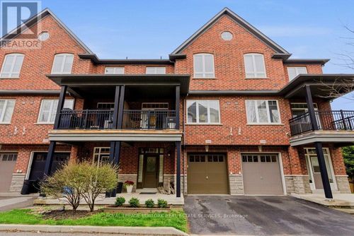 2362 Peppiatt Common, Burlington (Freeman), ON, L7R0C8 | Card Image