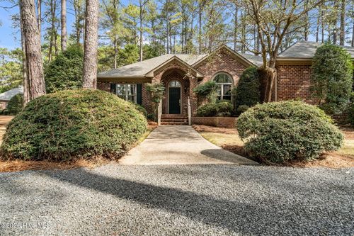12 Tayport Ct, Pinehurst, NC, 28374-9752 | Card Image