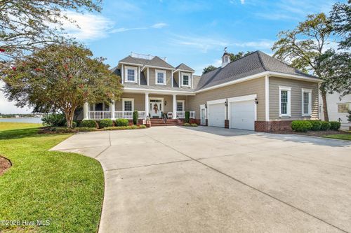 118 Harold Ave, Swansboro, NC, 28584-7600 | Card Image