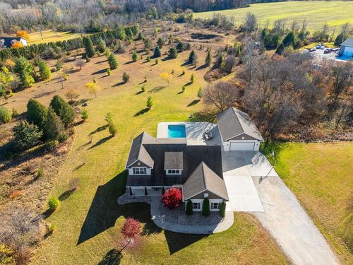 4923 Pierce Drive, Manitowoc Rapids, WI, 54220 | Card Image