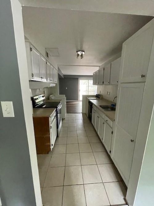 56 Wooded Ct, Calverton, NY, 11933-9710 | Card Image