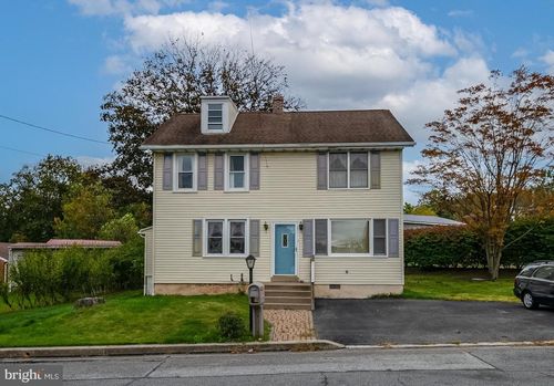 823 Fritz Ave, READING, PA, 19607-3123 | Card Image