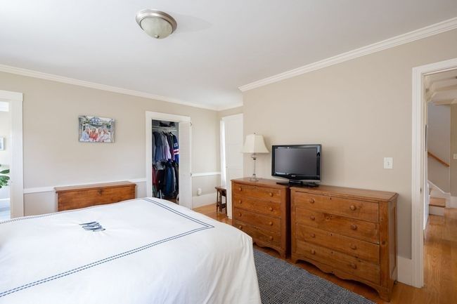 10 - 8 East St, Home with 9 bedrooms, 7 bathrooms and 6 parking in Hingham MA | Image 12