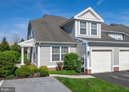 210 Oak Hill Ln, READING, PA, 19610-3214 | Card Image