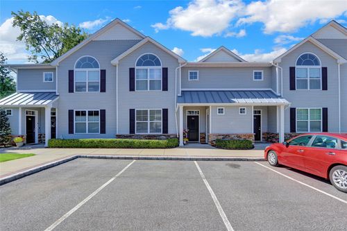 704-704 Breton Way, Glen Cove, NY, 11542-2666 | Card Image