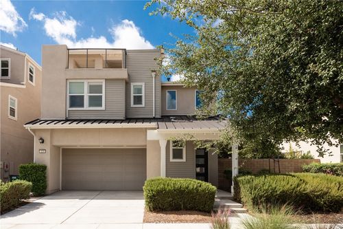 125 Pastel, Irvine, CA, 92618-1366 | Card Image