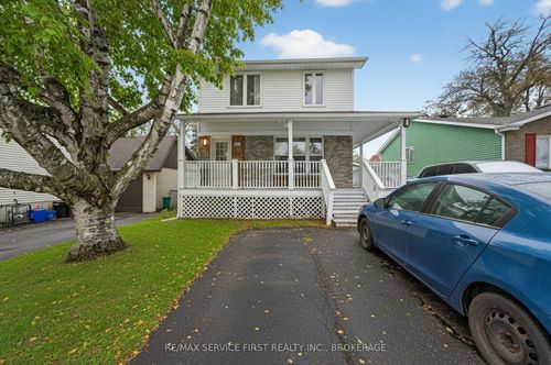 15 Foster St, Kingston, ON, K7M6L2 | Card Image