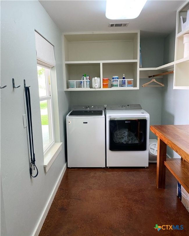 Laundry on First Level | Image 32
