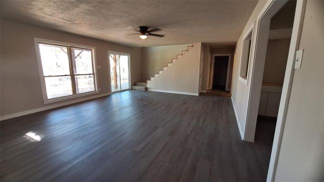 Living Room | Image 10