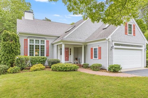 20 Crestview Cir, Centerville, MA, 02632-5905 | Card Image
