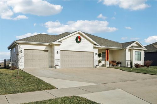 1219 Adam Ct, Ottawa, KS, 66067-4102 | Card Image