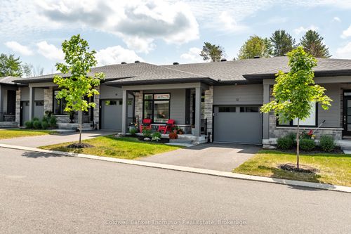 12 Blue Birch Lane, Huntsville, ON, P1H0G4 | Card Image