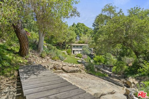908 Fernwood Pacific Dr, Topanga, CA, 90290-3218 | Card Image