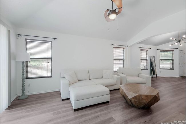 5517 Saffron Way, House other with 3 bedrooms, 2 bathrooms and null parking in Leon Valley TX | Image 11
