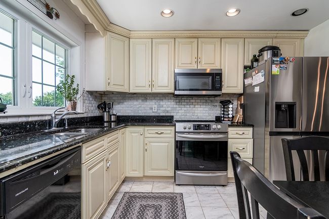 223 Corey Ln, Condo with 2 bedrooms, 3 bathrooms and 4 parking in Middletown RI | Image 16