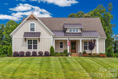 172 Triple Ponds Ct, Clover, SC, 29710-8896 | Card Image