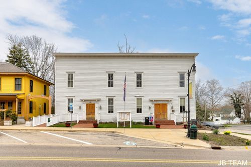 86 W Center St, Douglas, MI, 49406 | Card Image