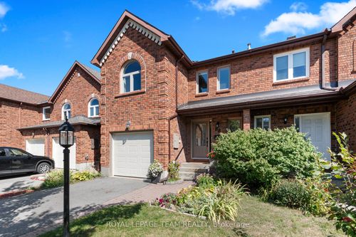 88 Waterton Cres, Kanata, ON, K2M1Y5 | Card Image