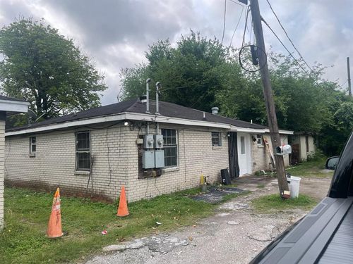 5118 Mallow St, Houston, TX, 77033-3942 | Card Image