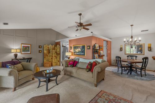 4242-4242 S Ridgewood Lane, Greenfield, WI, 53221 | Card Image