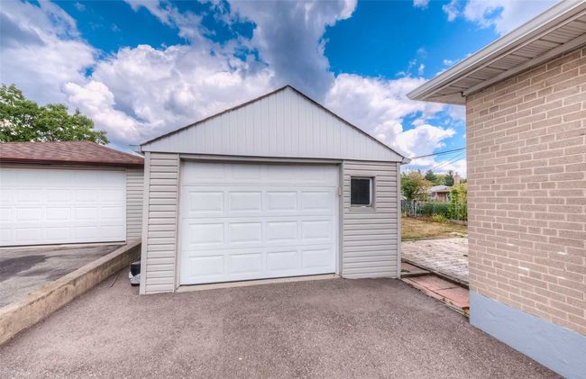 20 Lamella Rd, House other with 3 bedrooms, 2 bathrooms and 5 parking in Etobicoke ON | Image 30