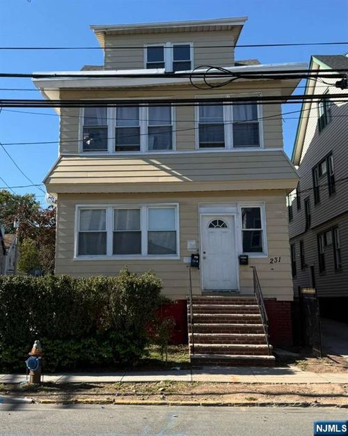 231 Myrtle Ave, Irvington, NJ, 07111-5345 | Card Image