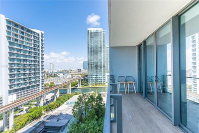 1008 - 88 Sw 7th St, Condo with 1 bedrooms, 1 bathrooms and null parking in Miami FL | Image 2