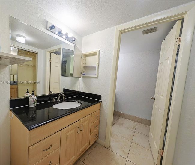 APT-1112 - 9777 Westview Dr, Condo with 2 bedrooms, 2 bathrooms and null parking in Coral Springs FL | Image 19