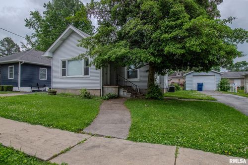 1206 E Oak St, West Frankfort, IL, 62896-3054 | Card Image