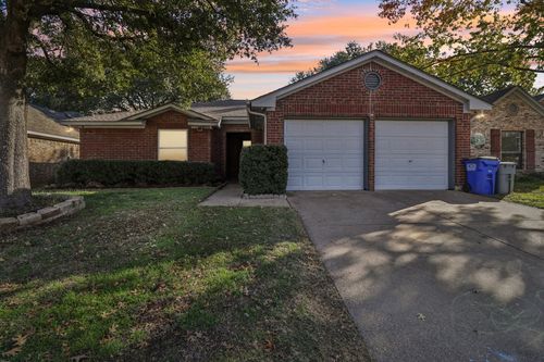 1103 Trenton Ln, Euless, TX, 76040-6366 | Card Image