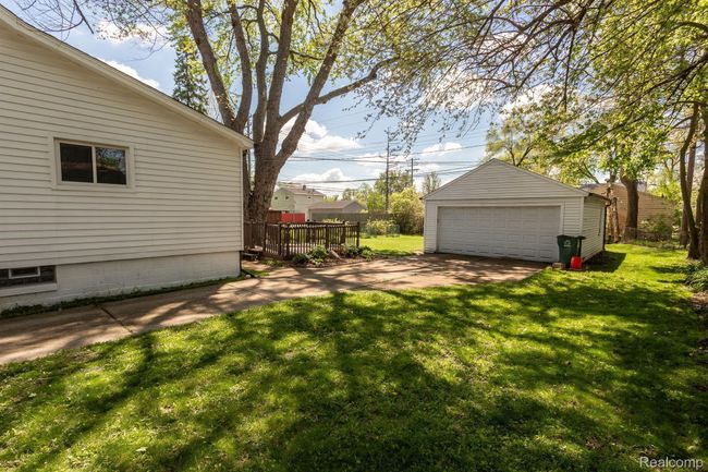 1904 Academy St, House other with 2 bedrooms, 2 bathrooms and null parking in Ferndale MI | Image 32