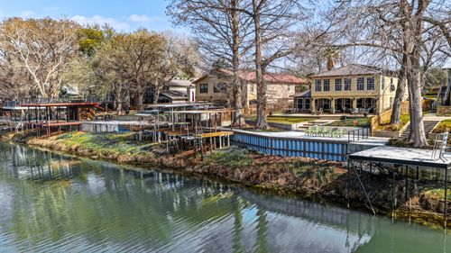 232 Lake Ridge Dr, Seguin, TX, 78155-9443 | Card Image