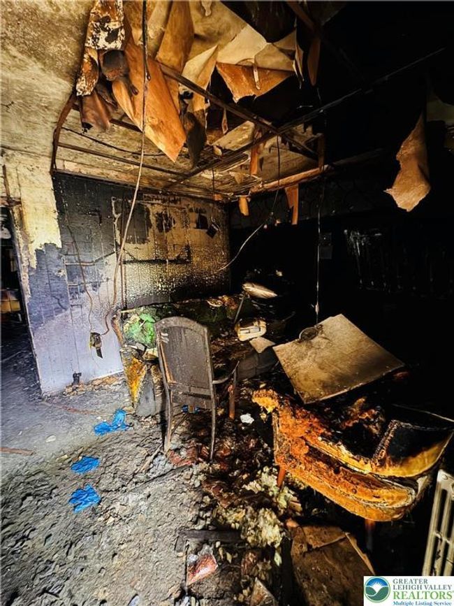 Living Room | Image 4