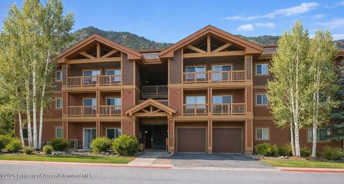 706-560 River View Dr, New Castle, CO, 81647-8471 | Card Image