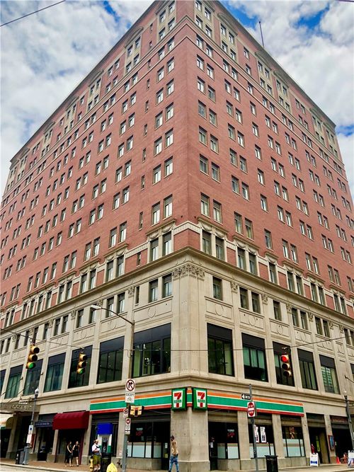 613 Penn Ave, Pittsburgh, PA, 15222-3204 | Card Image