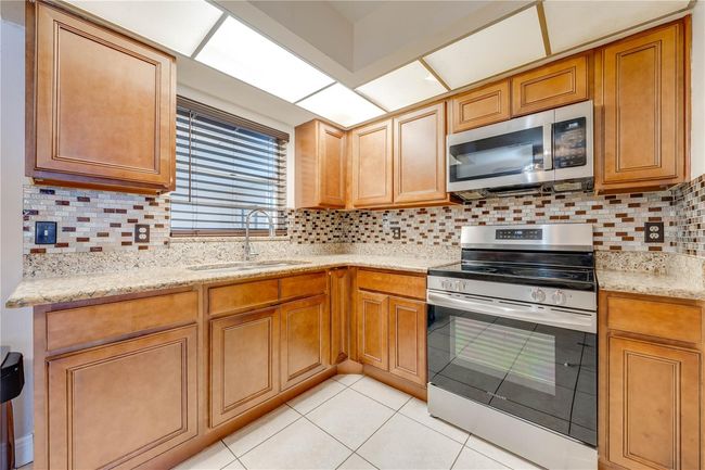 Kitchen | Image 13