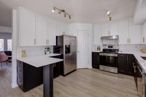 472 Killarney Glen Crt Sw, Calgary, AB, T3E7H4 | Card Image