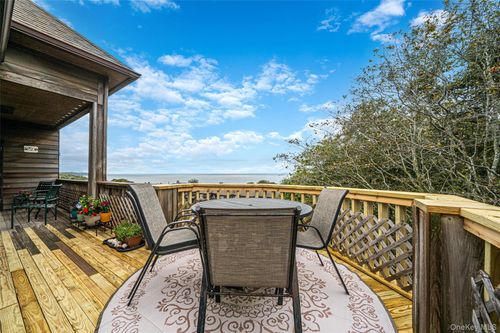 103 Fox Hill Dr, Baiting Hollow, NY, 11933 | Card Image