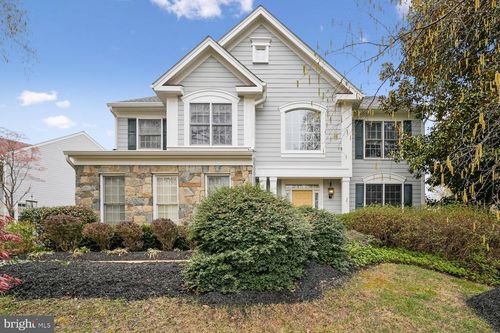 11400 Night Star Way, RESTON, VA, 20194-1011 | Card Image