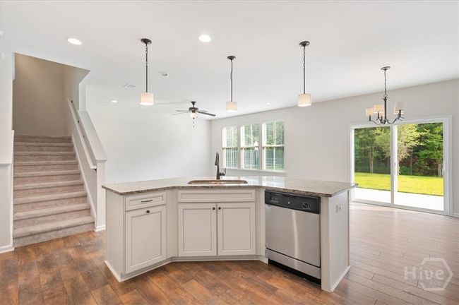 303 Waybridge Way, House other with 5 bedrooms, 3 bathrooms and null parking in Richmond Hill GA | Image 15