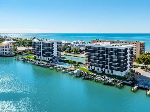 233-10482 Gulf Shore Dr, NAPLES, FL, 34108-2061 | Card Image