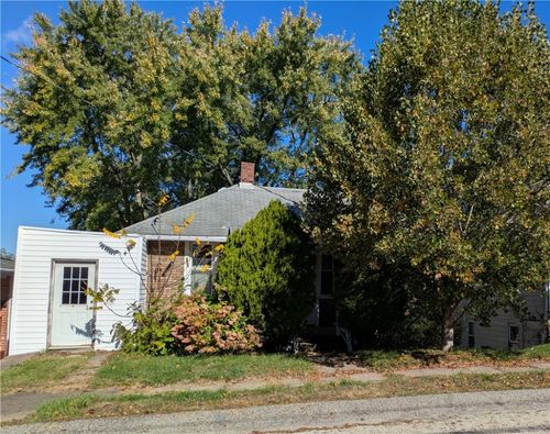 105 Buttonwood Ave, Washington, PA, 15301-3927 | Card Image