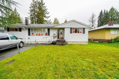 10331 155a St, House other with 4 bedrooms, 1 bathrooms and 4 parking in Surrey BC | Image 1