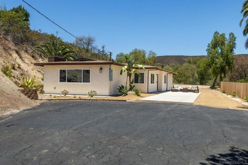 11710 Oak Creek Dr, Lakeside, CA, 92040-1030 | Card Image