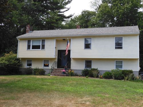 81 Azarian Rd, Salem, NH, 03079-4243 | Card Image