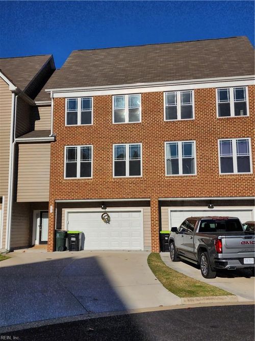 933 Eastfield Ln, Newport News, VA, 23602-2007 | Card Image