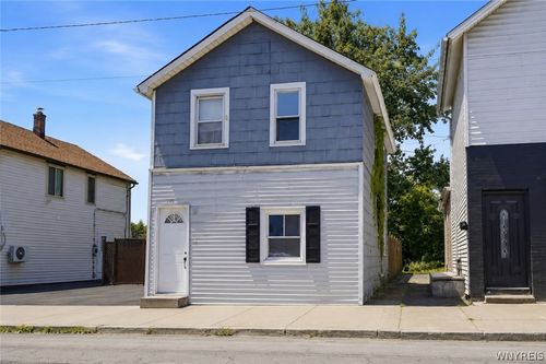 210 Oliver St, North Tonawanda, NY, 14120-5432 | Card Image